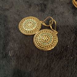 Thick silver circle dangling earrings with turquoise inlaid