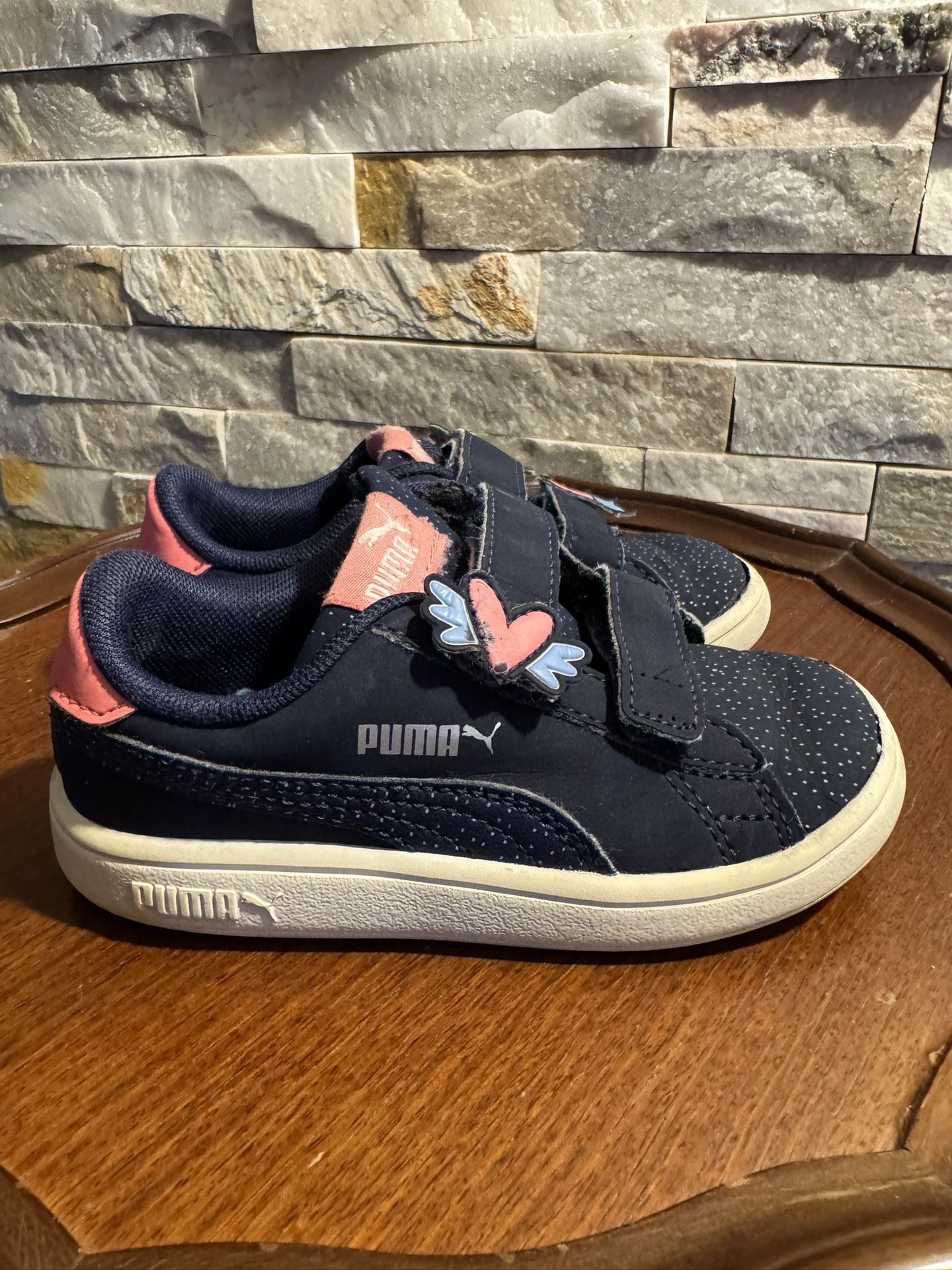 Childs Sz 8 Puma Smash V2 Unicorn Blue Denim W/Heart Wing Design Sneaker Shoe #puma #pumashoes #childspuma #kidsbluesneaker #unicornshoes #smashv2unic