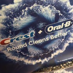 NEW Crest oral b IO