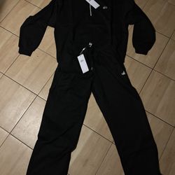 Black Quarter Sip Alo With Pants Size Small 