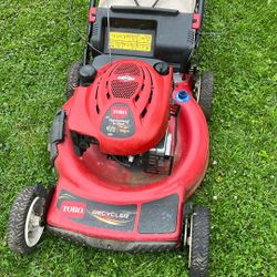 Toro Lawn Mower Self Propelled With Bag 