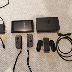 UNPATCHED Nintendo Switch With Pro Controller And Joy-Cons