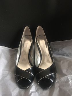 Woman shoes size 8 1/2” high heel