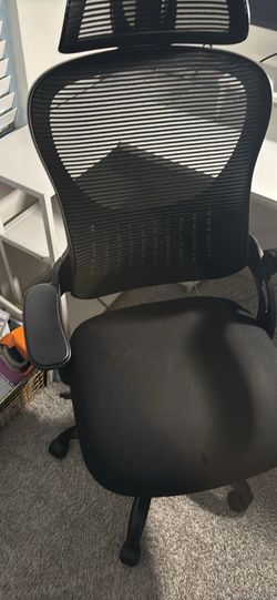 Black Desk Chair