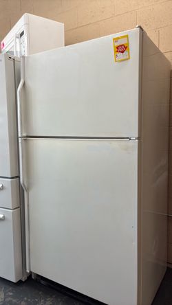 Nice like new Kenmore refrigerator