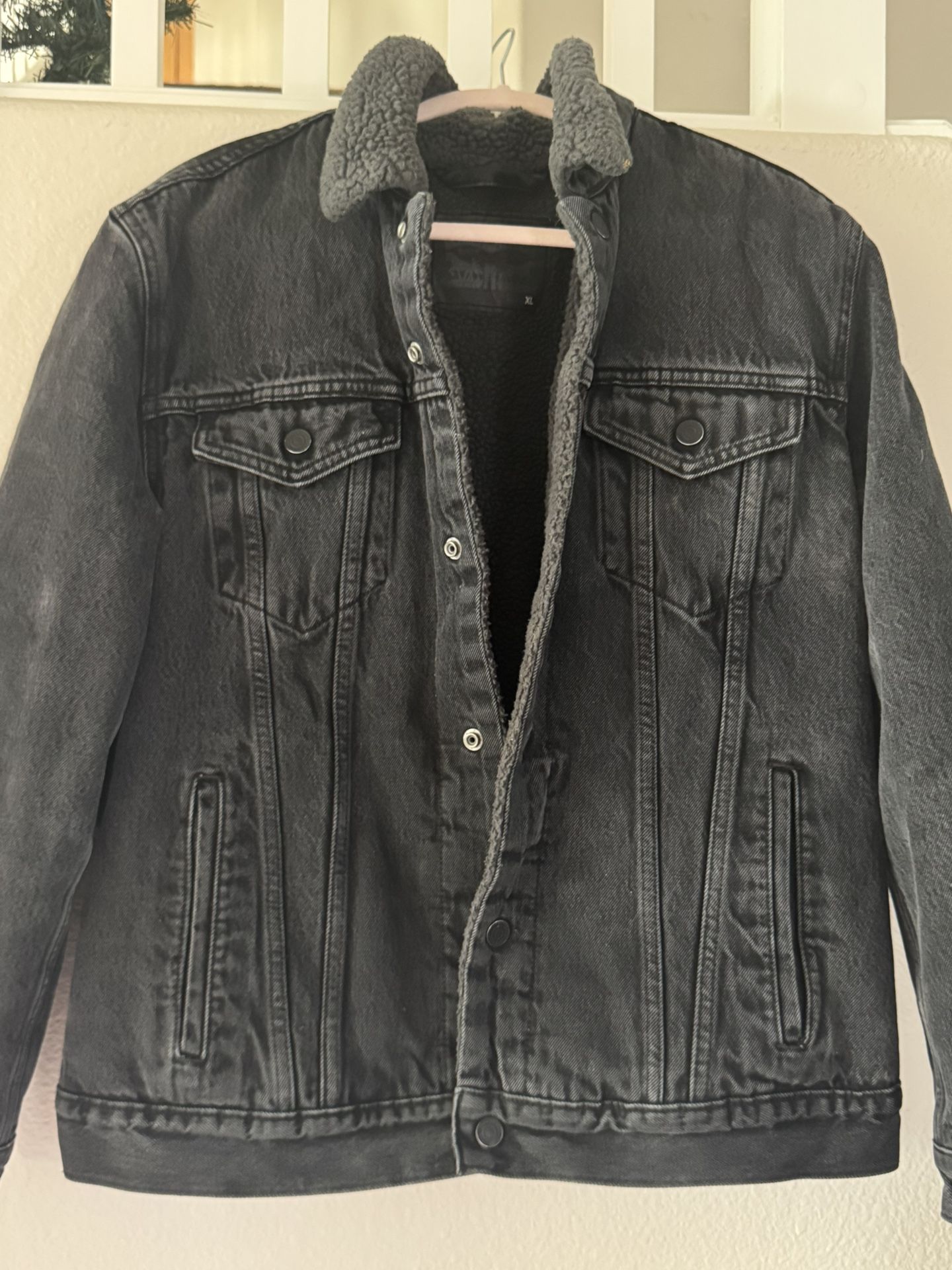 LEVI'S Original Trucker Jacket Fleece Sherpa Lined Black NWT Adult Size XLarge