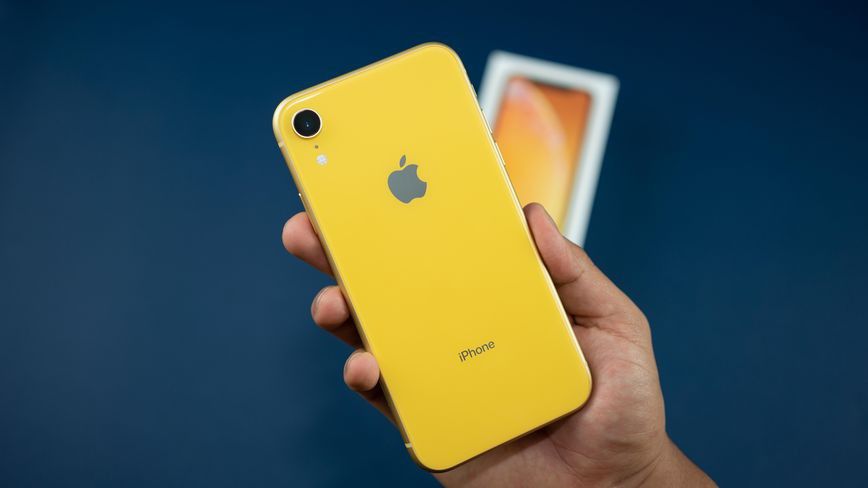 Apple iPhone XR Yellow 64GB for Sale in North Las Vegas, NV