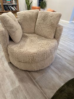 Oversized chair