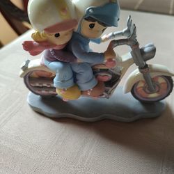 Like New Precious Moments Two For The Road From The Hamilton Collection Local Pickup Cash Only