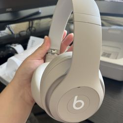 Beats Studio Pro Sandstone 