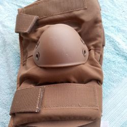 Military Issue Type Kneepads