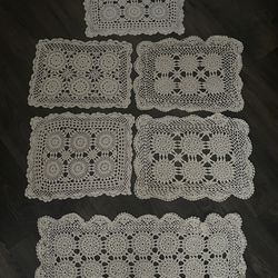 Vintage Table Runner and 5 Placemats 