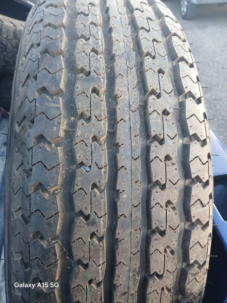 ST225/75R15 TRAILER Max Tire (1)