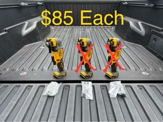 DEWALT ATOMIC 20V MAX Cordless Brushless Oscillating Multi Tool (Tool Only) **$85 Each**