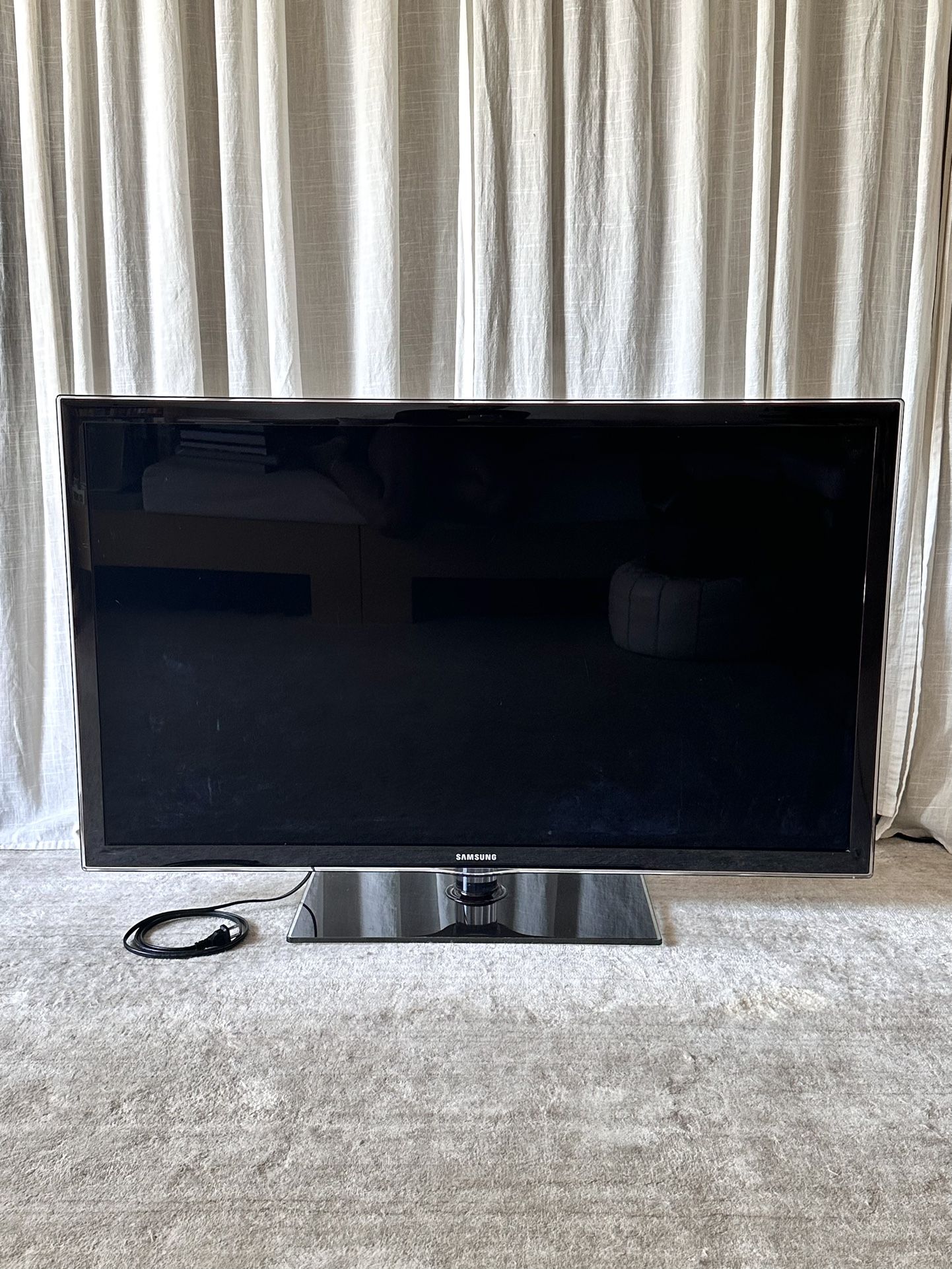 Samsung Smart TVâ„¢ 46-inch Samsung UN46D6000 LED TV