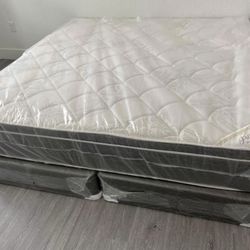 NEW MATTRESS KING SIZE PILLOW TOP WITH BOX SPRING-SET / 🚚🚚🚚