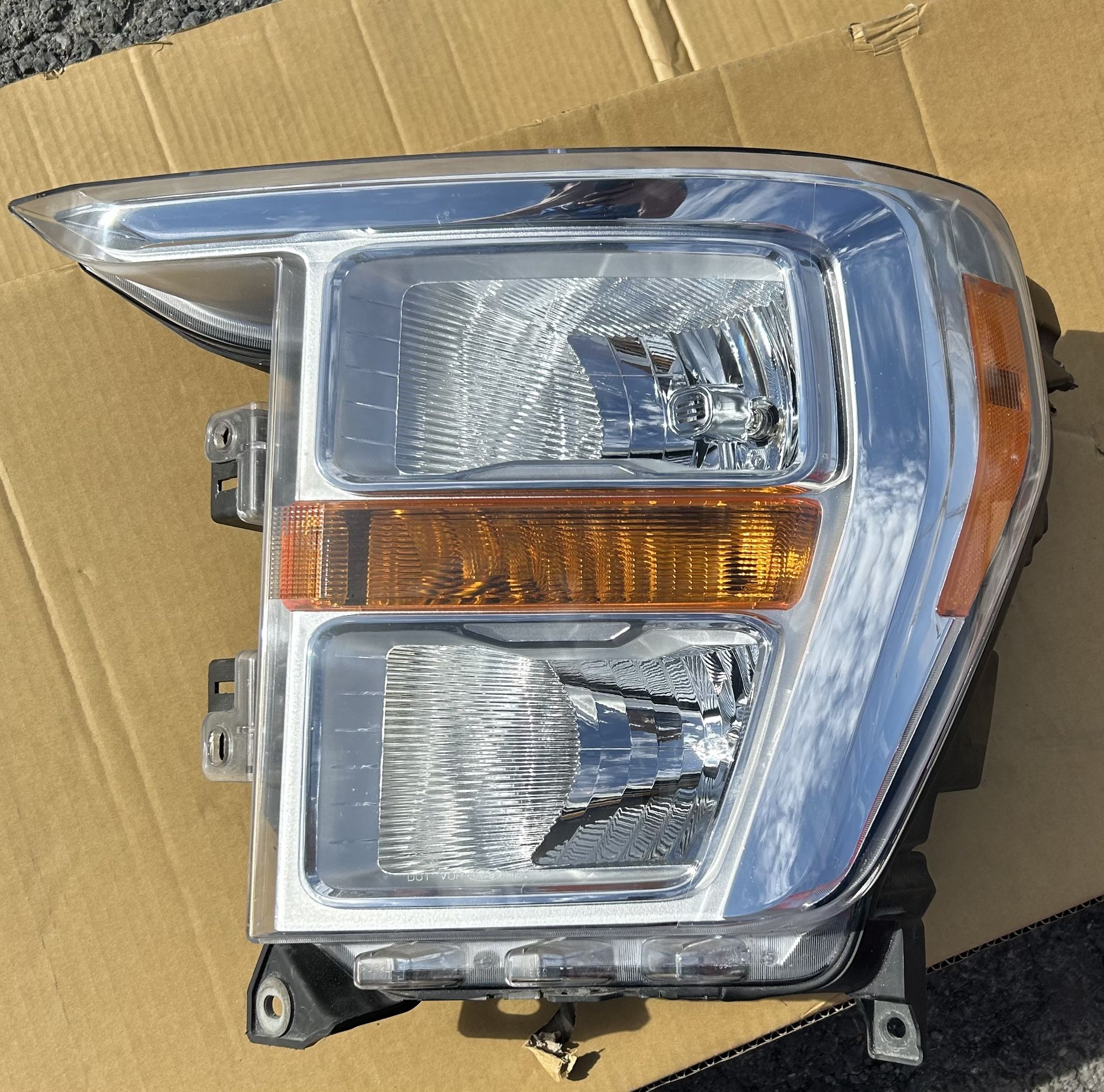 2021-2023 Ford F150 Headlights