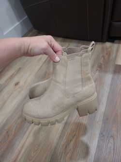 Madden girl women's boots, Size 6.5