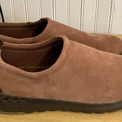 Men’s Shoes; Bearpaw Brand; Size 12; Brown 