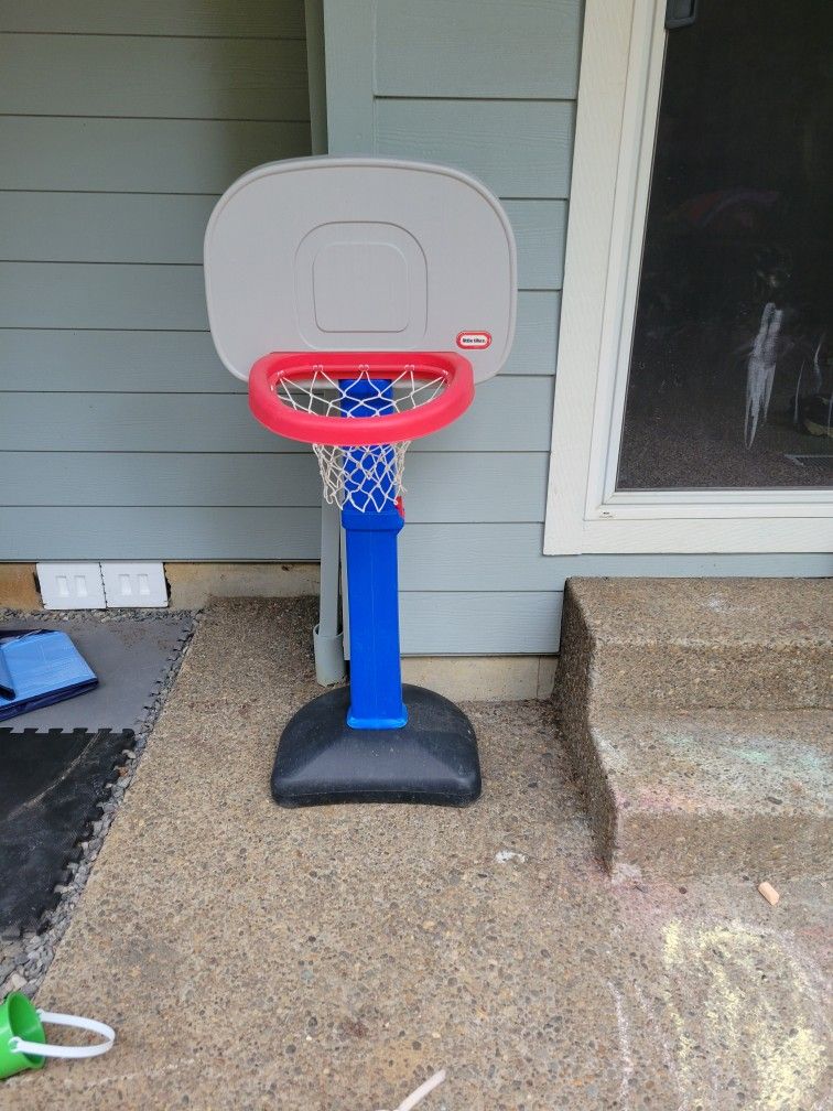 Little Tykes Basketball Hoop and Slide