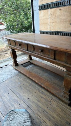 Dennis and Leen  console table with two drawers