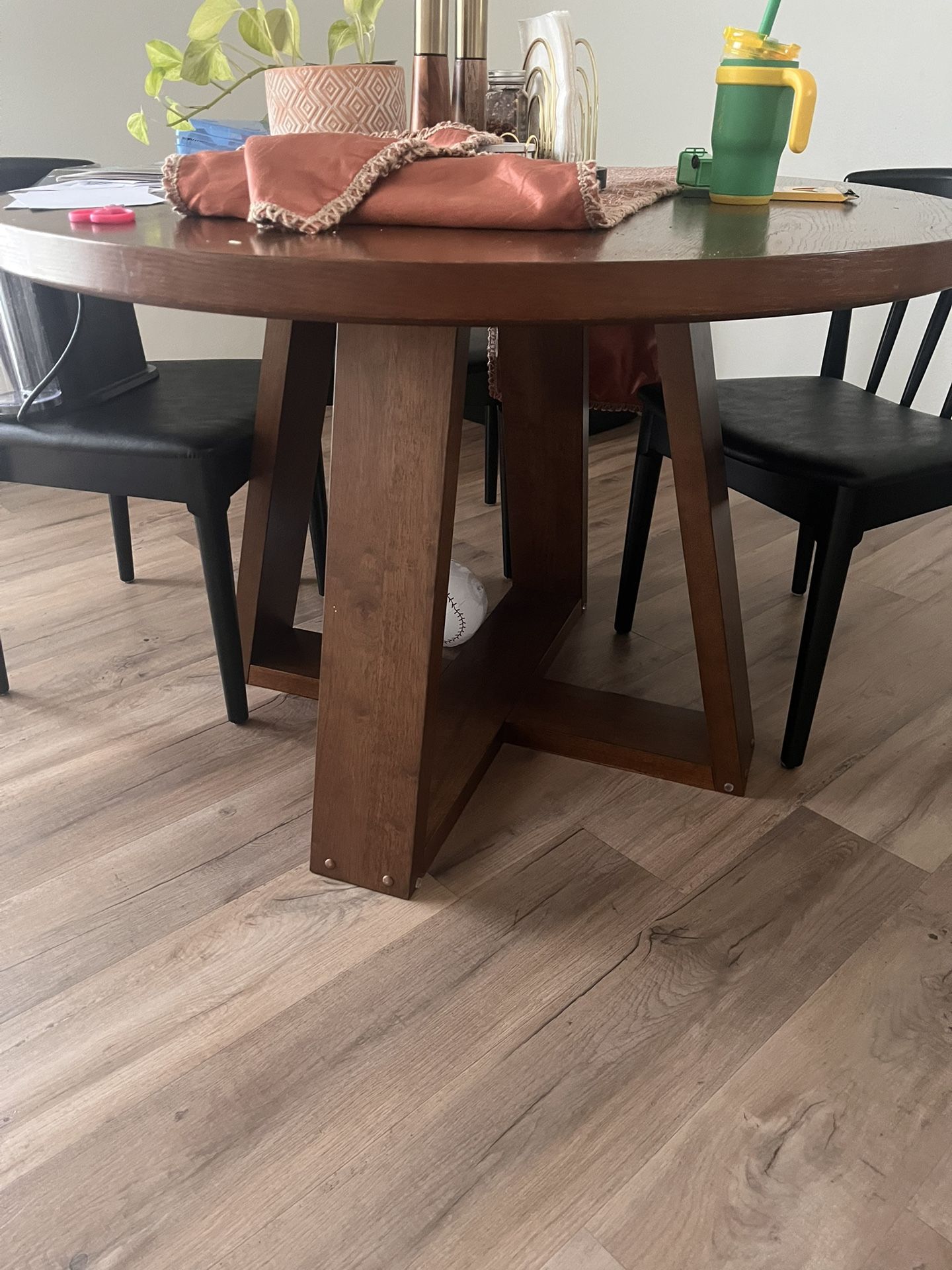 Dining Table And Chairs 