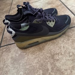 Women Nike Air Max Sneakers Black & Gray