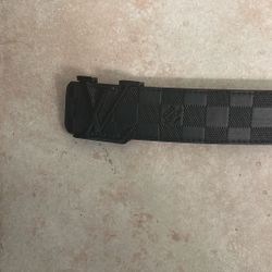 Luis Vuitton Belt Black