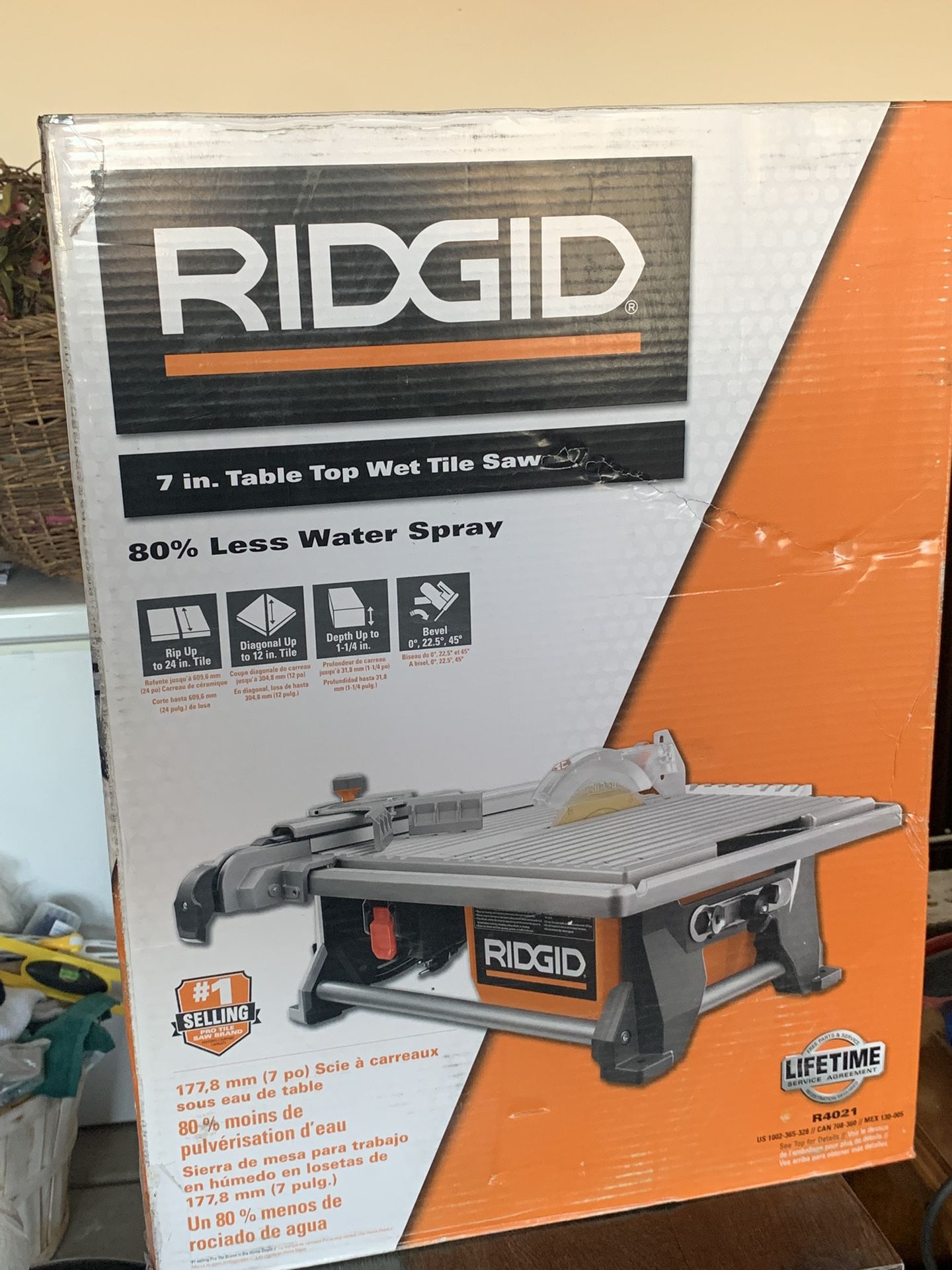 Rigid 7 in. Table Top Wet Tile Saw