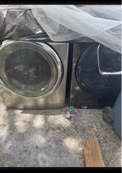 Washer and dryer like new