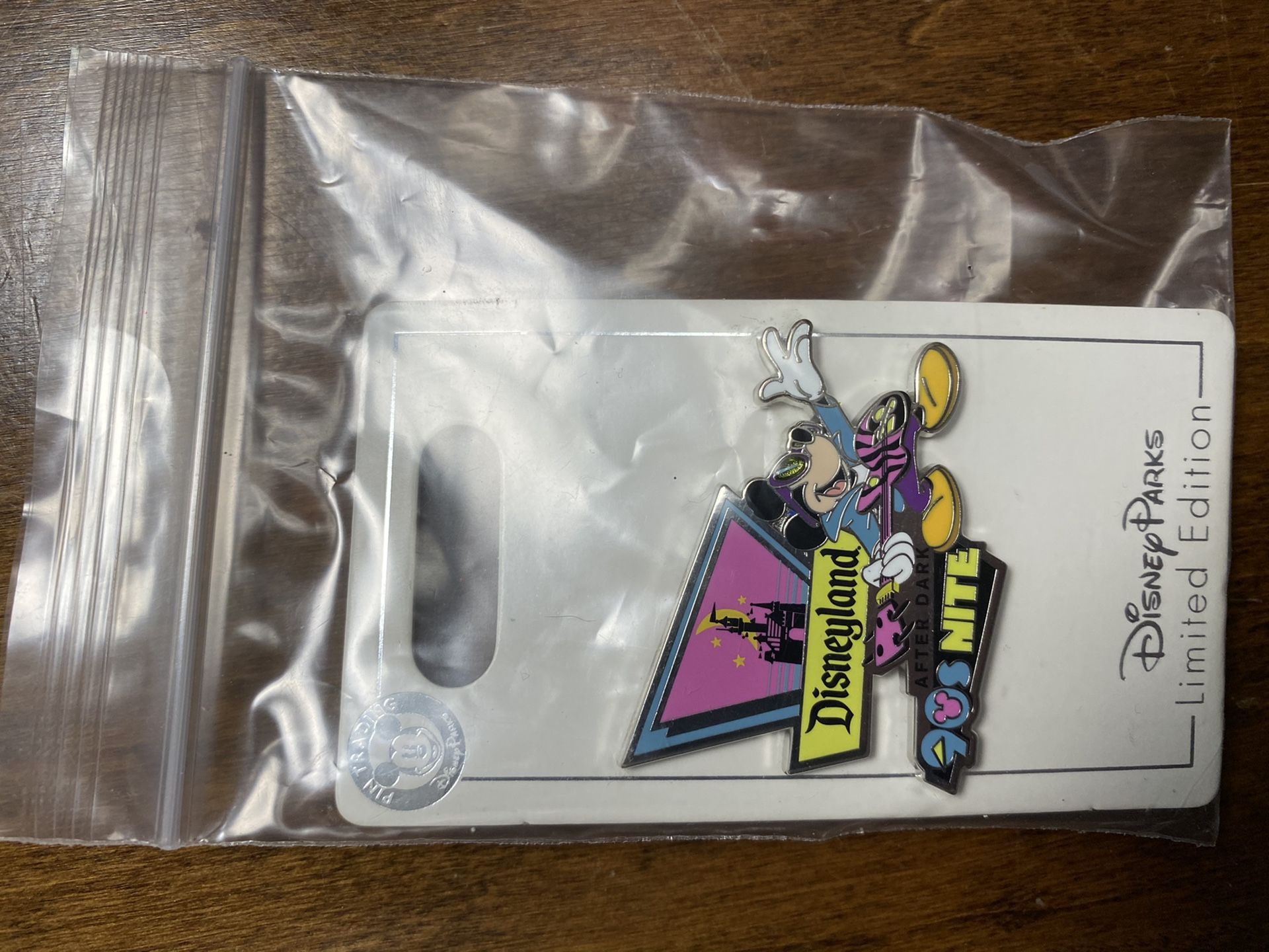 Disneyland 90s nite limited edition pin