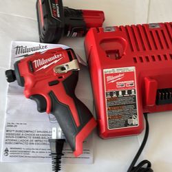 M12 sub compact 1/4 new impact driver, batteries and charger