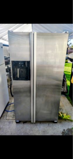Stainless Steel Side-by-Side Refrigerator with Ice Dispenser