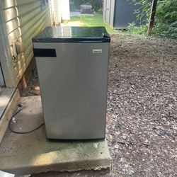 Min Fridge 