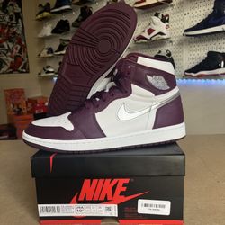 AIR JORDAN 1 RETRO “BORDEAUX” SZ 10.5