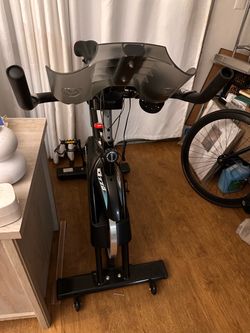 cycling machine (stationary exercise bike)