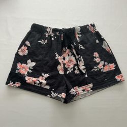 Women’s Floral High Waisted Shorts in Black, Small