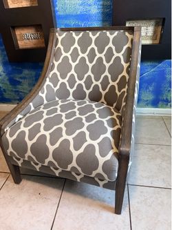 Carlo Perazzi Accent Chair *D27x27" *Height from floor to backrest: 33.5"