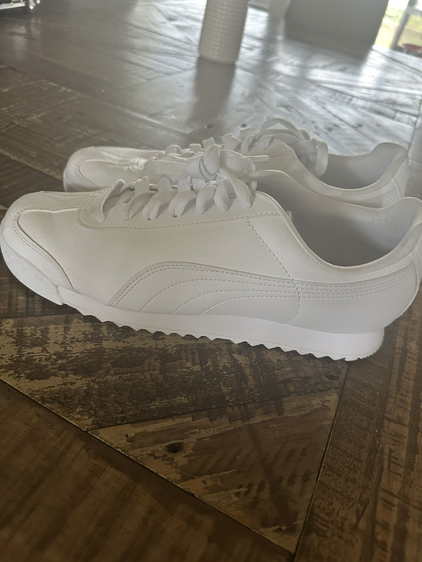 Puma Size 9.5 Men’s Brand New