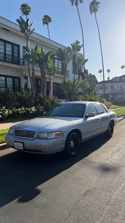 2000 Crown Victoria Police Interceptor