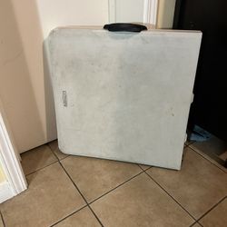 4 Ft Folding Table ( Lifetime)