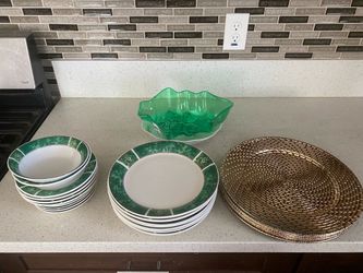 China Dishes ,  ( Microwave , Oven , and  Dishwasher , Safe )  28  Pieces  all  for