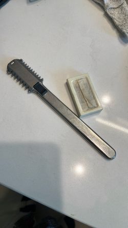 Cutting razor made in Japan