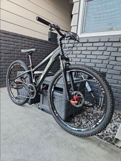 Mountain bike - small frame - 27.5" tires