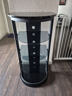 Black glossy glass display