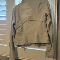 Clean Out Closet GUCCI, LULULEMON, VICTORIA SECRET, TOMS 