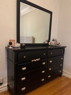 Dresser Sets