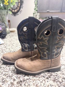 Kid boots