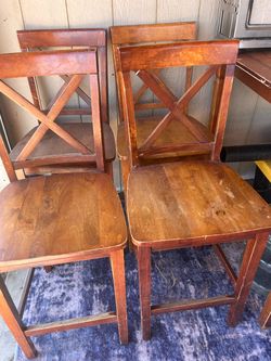 4 tall stools