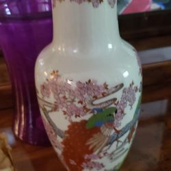 Beautiful Oriental Asian Antique  Vase